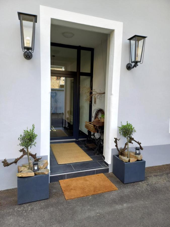 Altes Weingut Weinhaus Rebstock Apartamento Winningen Exterior foto