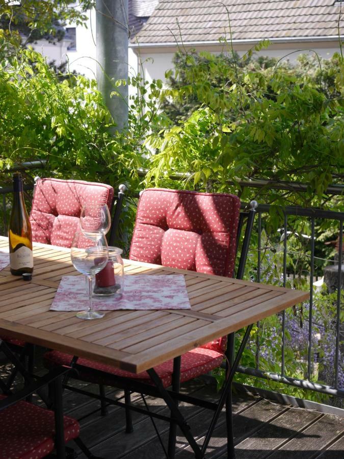 Altes Weingut Weinhaus Rebstock Apartamento Winningen Exterior foto